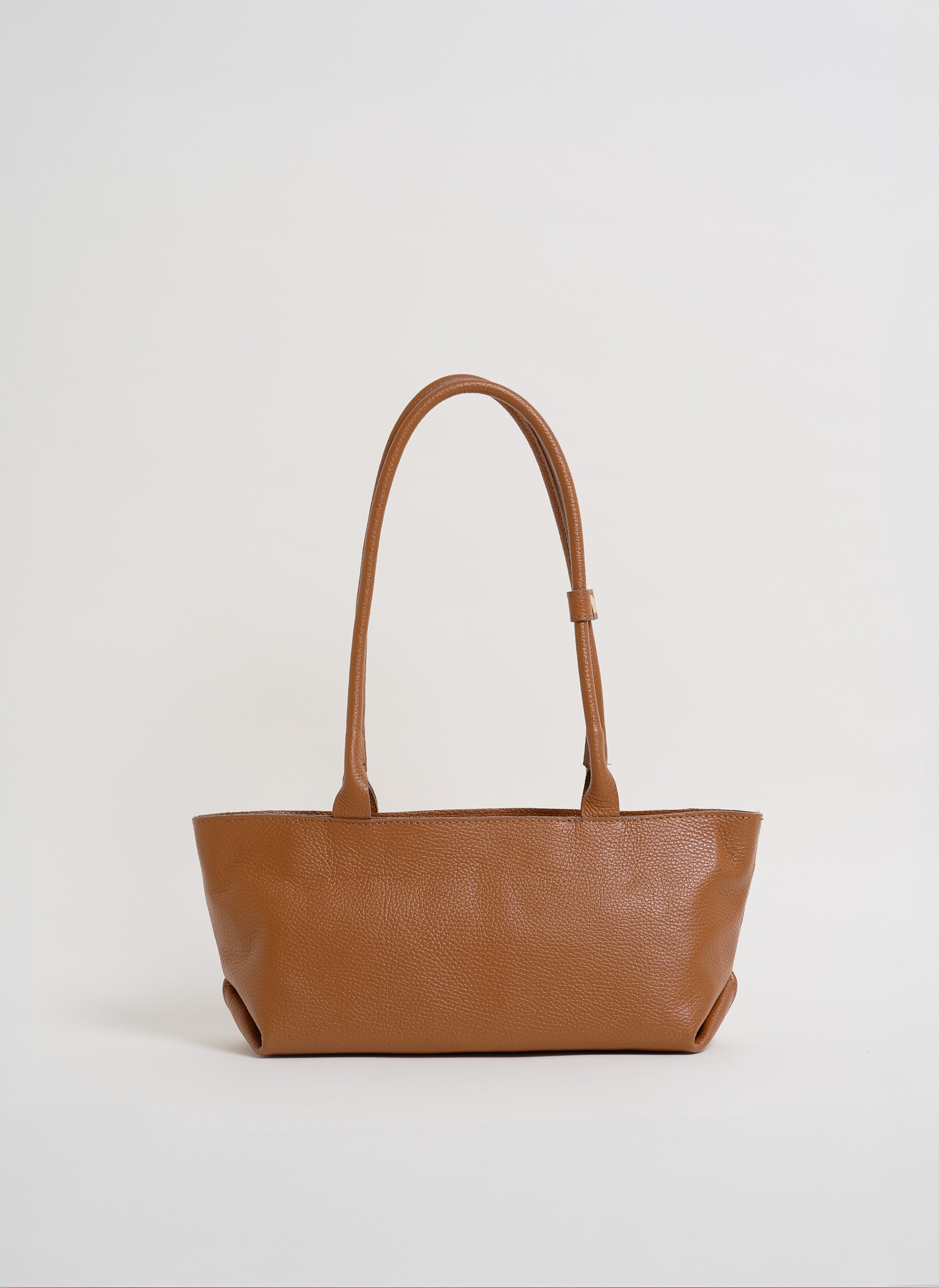 Lola Tasche aus Togo-Leder in Cognacbraun